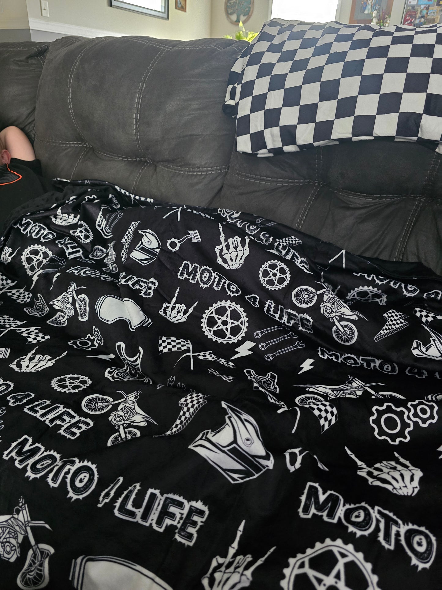 Moto 4 Life Minky Blanket *PRE-ORDER* Ship mid Oct.