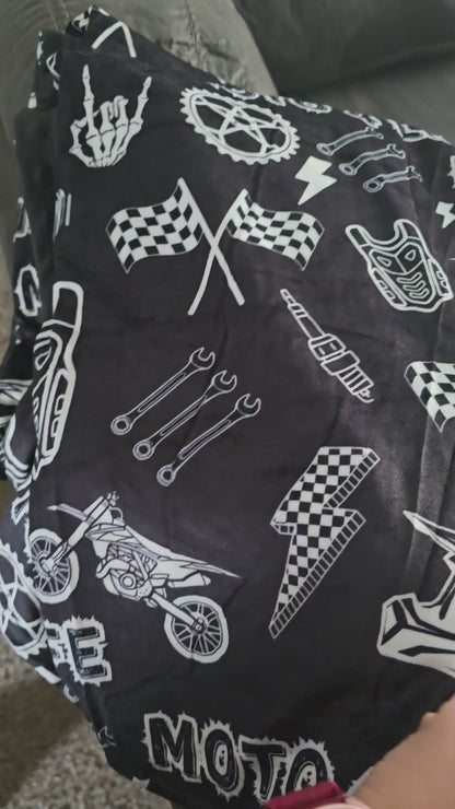 Finish Minky Blanket *PRE-ORDER* Ship mid Oct.